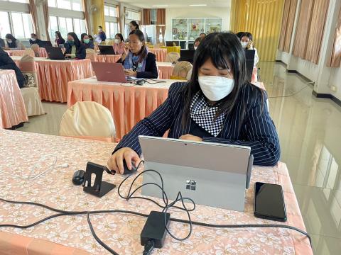 อบรมระบบปัจจัยพื้นฐานนักเรียนยากจน