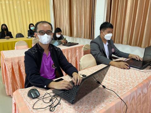 อบรมระบบปัจจัยพื้นฐานนักเรียนยากจน